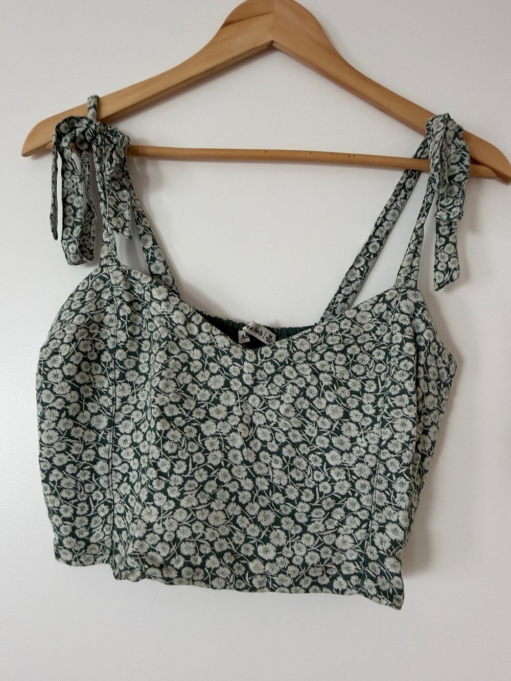 Abercrombie & Fitch Green Floral Tie-Shoulder Crop Top